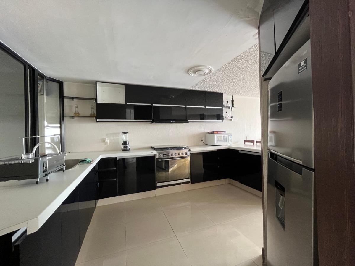 Beautiful Private House In The Downtown With 3 Floors Villa Tepatitlan de Morelos Bagian luar foto